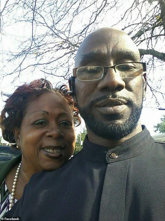 Vụ tai nạn chết người v&igrave; m&aacute;y MRI: Người đ&agrave;n &ocirc;ng mắc kẹt một tiếng đồng hồ - Ảnh 1.