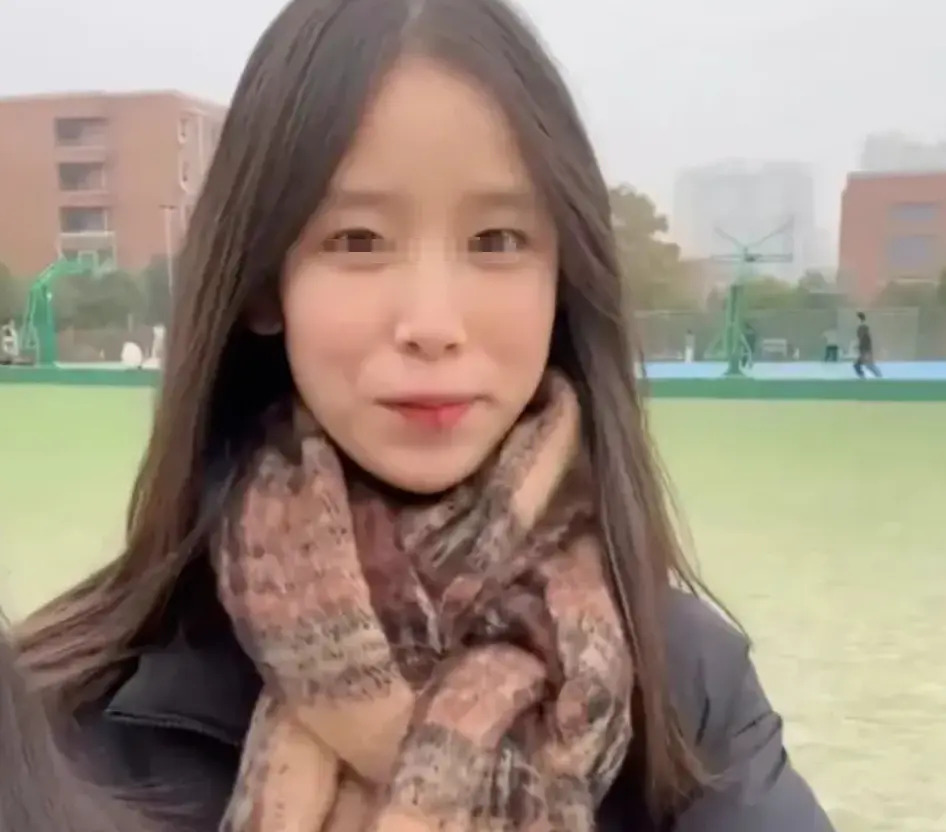 Đ&uacute;ng đ&ecirc;m giao thừa, nữ sinh 19 tuổi bất ngờ rời KTX, l&agrave;m loạt h&agrave;nh động kỳ lạ, đi v&agrave;o g&oacute;c chết của camera rồi biến mất- Ảnh 1.