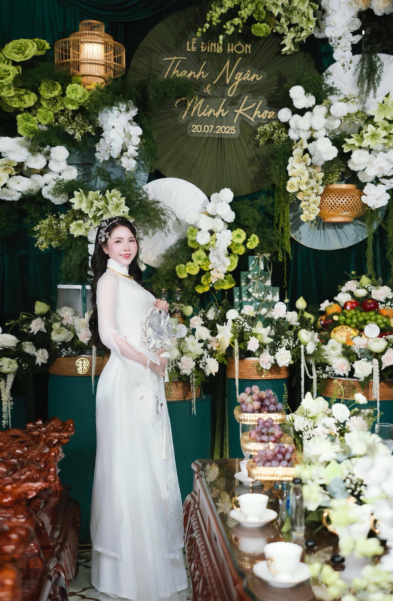 Hình ảnh hiếm hoi trong lễ đính hôn của cầu thủ U23 Việt Nam và cô chủ tiệm vàng- Ảnh 6.
