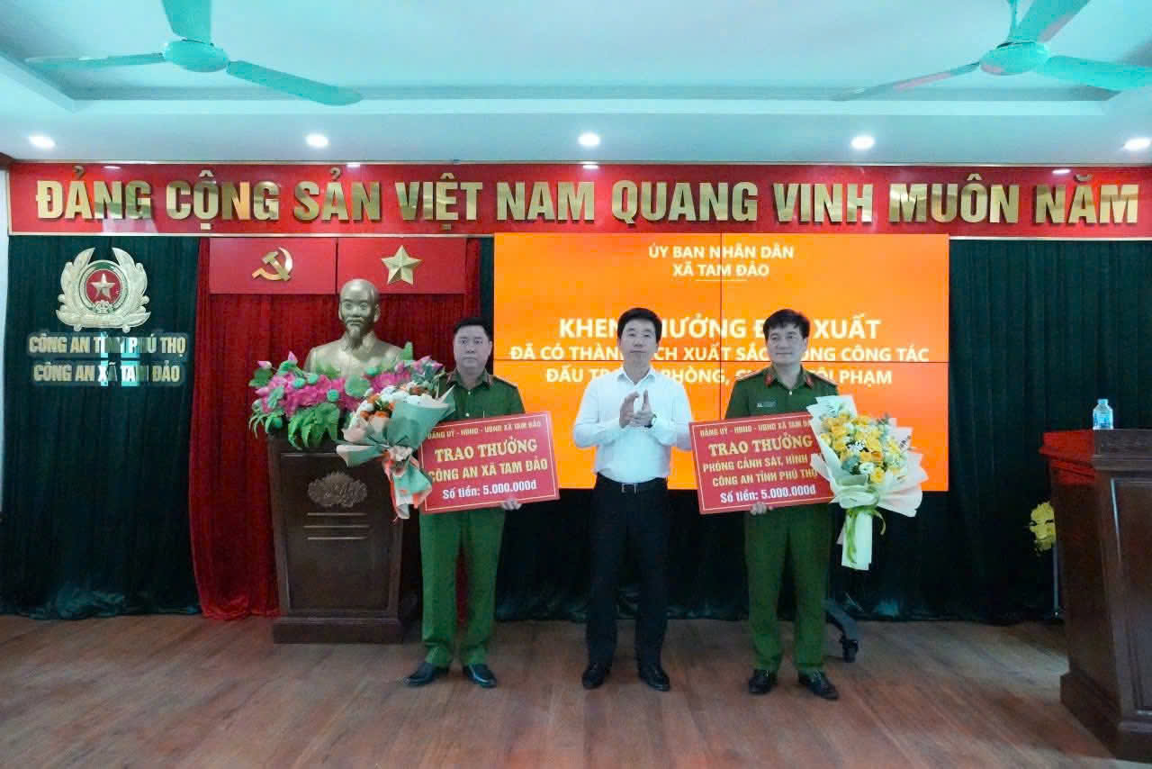 Xuống núi lúc nửa đêm , 2 cô gái bị nhóm thanh niên xâm hại tình dục - Ảnh 1. Xuống núi lúc nửa đêm , 2 cô gái bị nhóm thanh niên xâm hại tình dục - Ảnh 1.