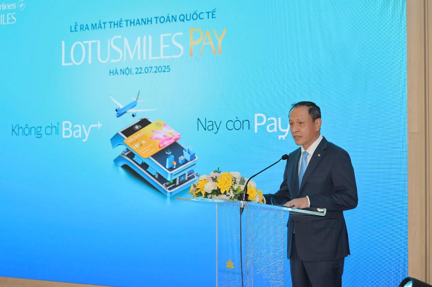 Vietnam Airlines hợp tác cùng ACB và Visa ra mắt thẻ hội viên tích hợp thanh toán Lotusmiles Pay - Ảnh 2.