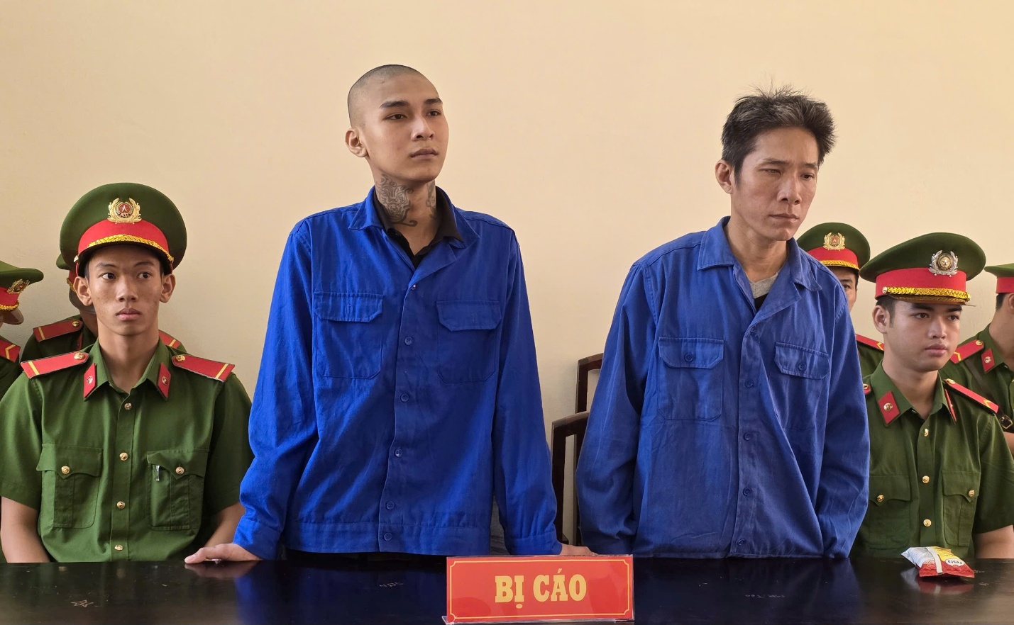 Cha rủ con 17 tuổi giết người tại An Giang trong cuộc nhậu - Ảnh 1.