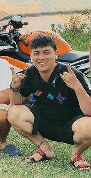 Lộ clip Hoài Lâm bị bắt gặp giữa đường, diện mạo hiện tại gây bất ngờ- Ảnh 3.