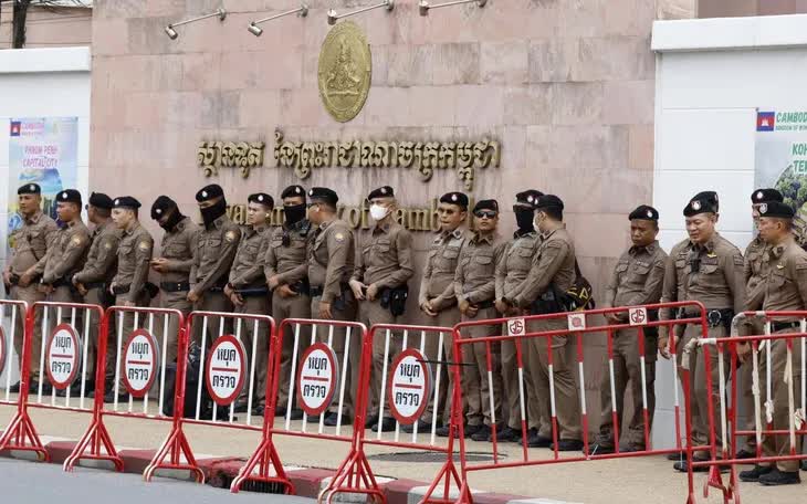 Thái Lan điều tiêm kích F-16 tập kích mục tiêu quân sự Campuchia - Ảnh 2.