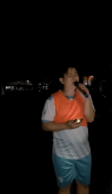 Lộ clip Hoài Lâm bị bắt gặp giữa đường, diện mạo hiện tại gây bất ngờ- Ảnh 5.