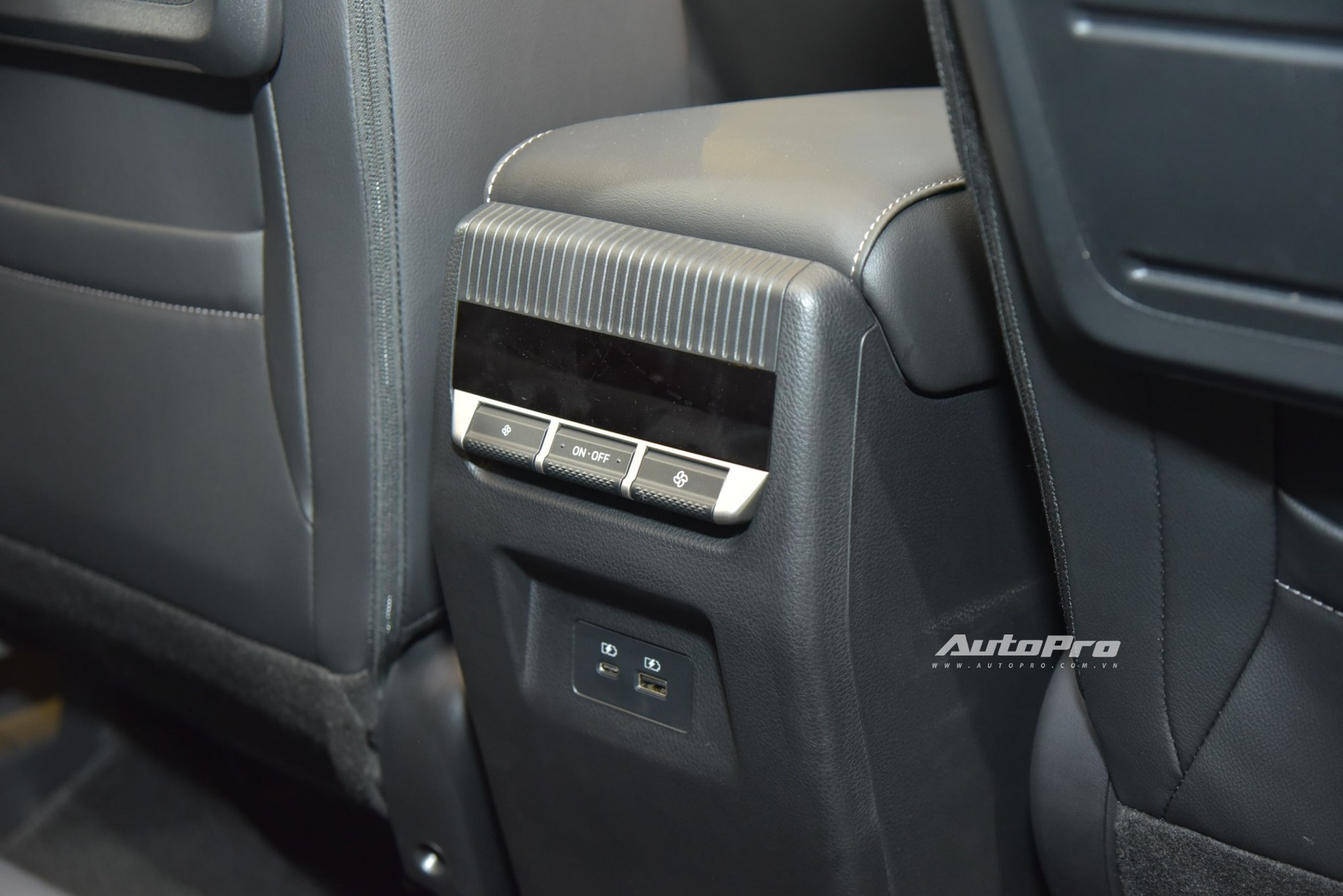Ngồi thử thực tế 3 hàng ghế Mitsubishi Destinator xem rộng thế nào, tiện nghi ra sao, đi gia đình có thoải mái không- Ảnh 6.