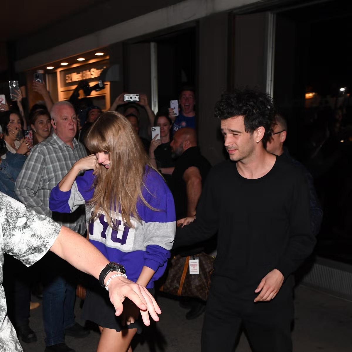 Hành động khó chấp nhận được của người yêu cũ Taylor Swift- Ảnh 7. Hành động khó chấp nhận được của người yêu cũ Taylor Swift- Ảnh 7.