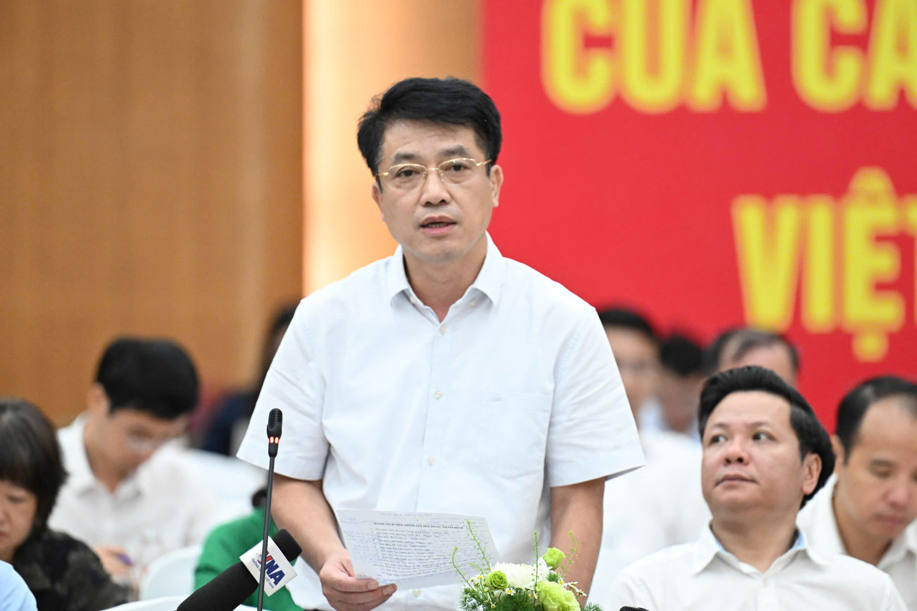 Bộ Nội vụ quy định tiếp nhận công chức từ người hoạt động không chuyên trách cấp xã - Ảnh 2. Bộ Nội vụ quy định tiếp nhận công chức từ người hoạt động không chuyên trách cấp xã - Ảnh 2.
