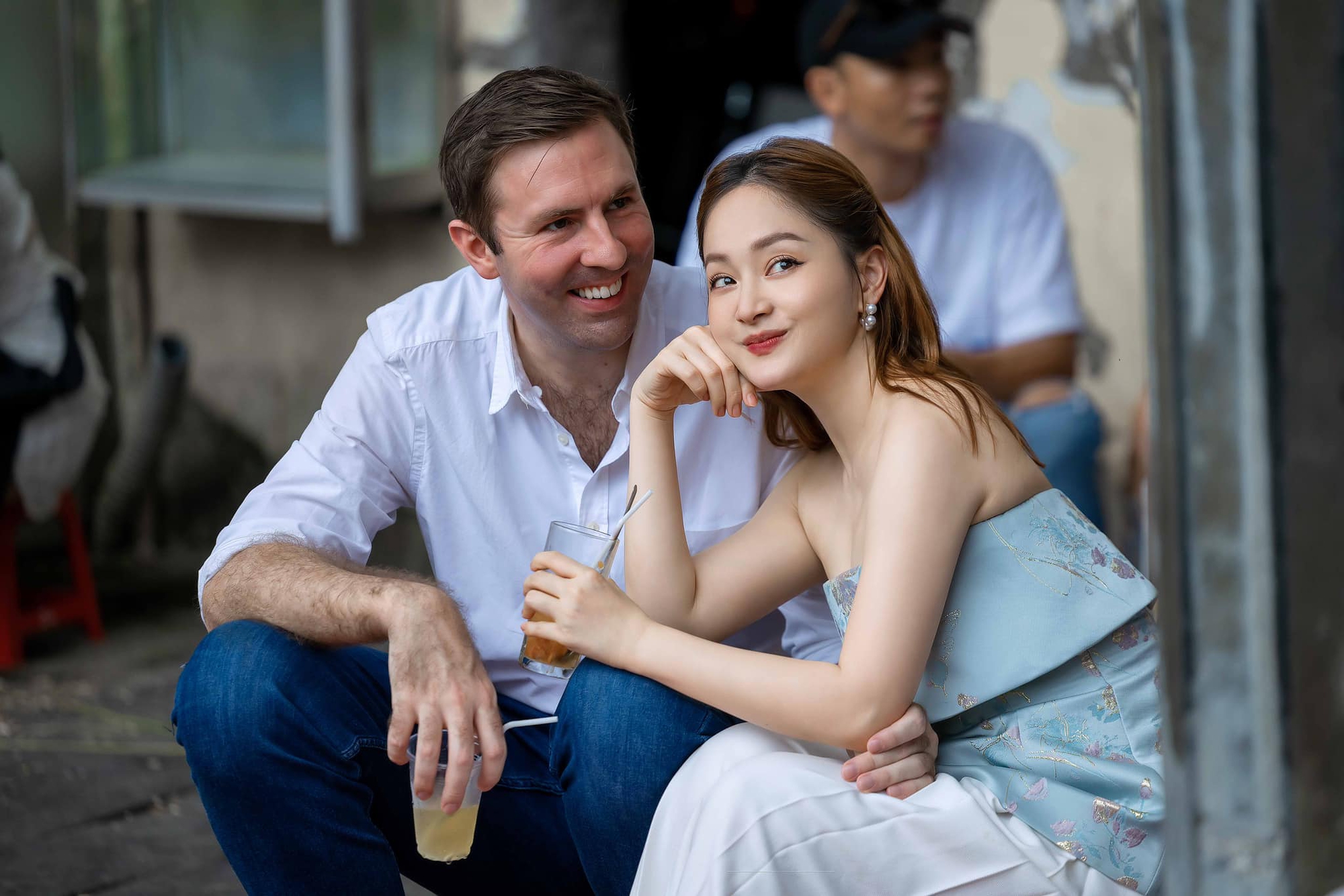 Tràn ngập bình luận kém duyên khi diễn viên Lan Phương thông báo ly thân chồng Tây- Ảnh 1.
