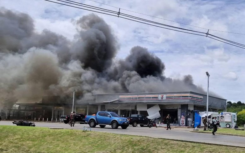 Th&aacute;i Lan, Campuchia "sử dụng vũ kh&iacute; hạng nặng" sau khi Tổng thống Donald Trump l&ecirc;n tiếng? - Ảnh 2.