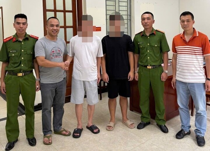 Bị kẻ lừa đảo thao túng , nam sinh Hà Nội trốn vào nhà nghỉ chờ công an giải cứu - Ảnh 2.
