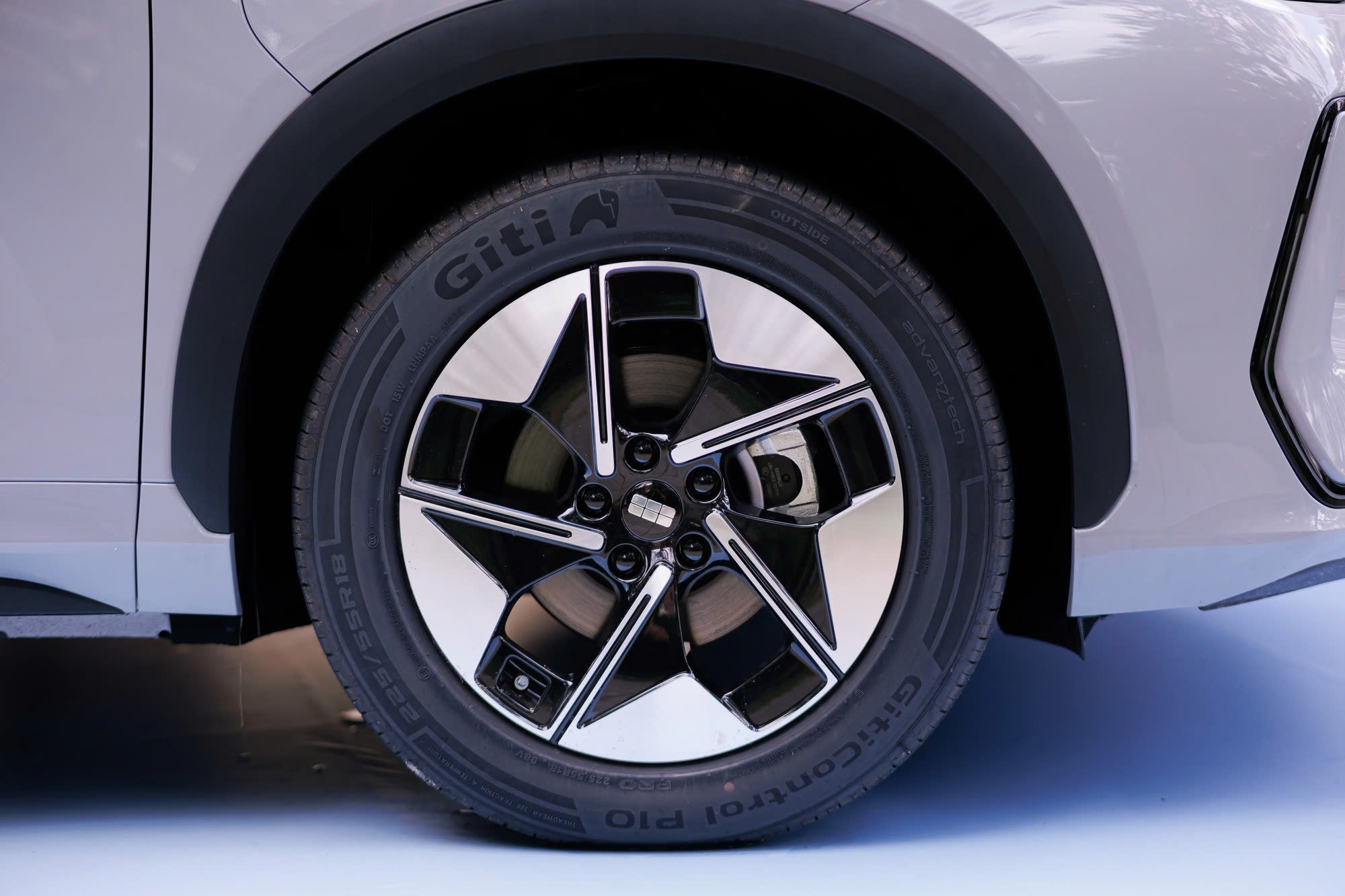 CUV cỡ C tại Việt Nam: Chọn Geely EX5 vừa ra mắt hay 2 mẫu xe xăng ăn khách Mazda CX-5 và Ford Territory?- Ảnh 17.