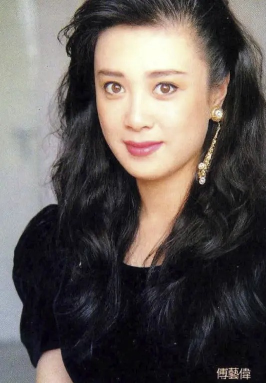 Mỹ nữ sa ngã rúng động showbiz: Bị bắt vì mở tiệc ma túy đá, còn rủ rê em gái và chị họ - Ảnh 5.