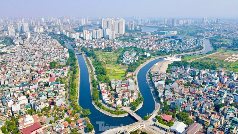 Hà Nội hồi sinh sông Tô Lịch và bốn dòng sông ô nhiễm khác giữa lòng thành phố - Ảnh 1.