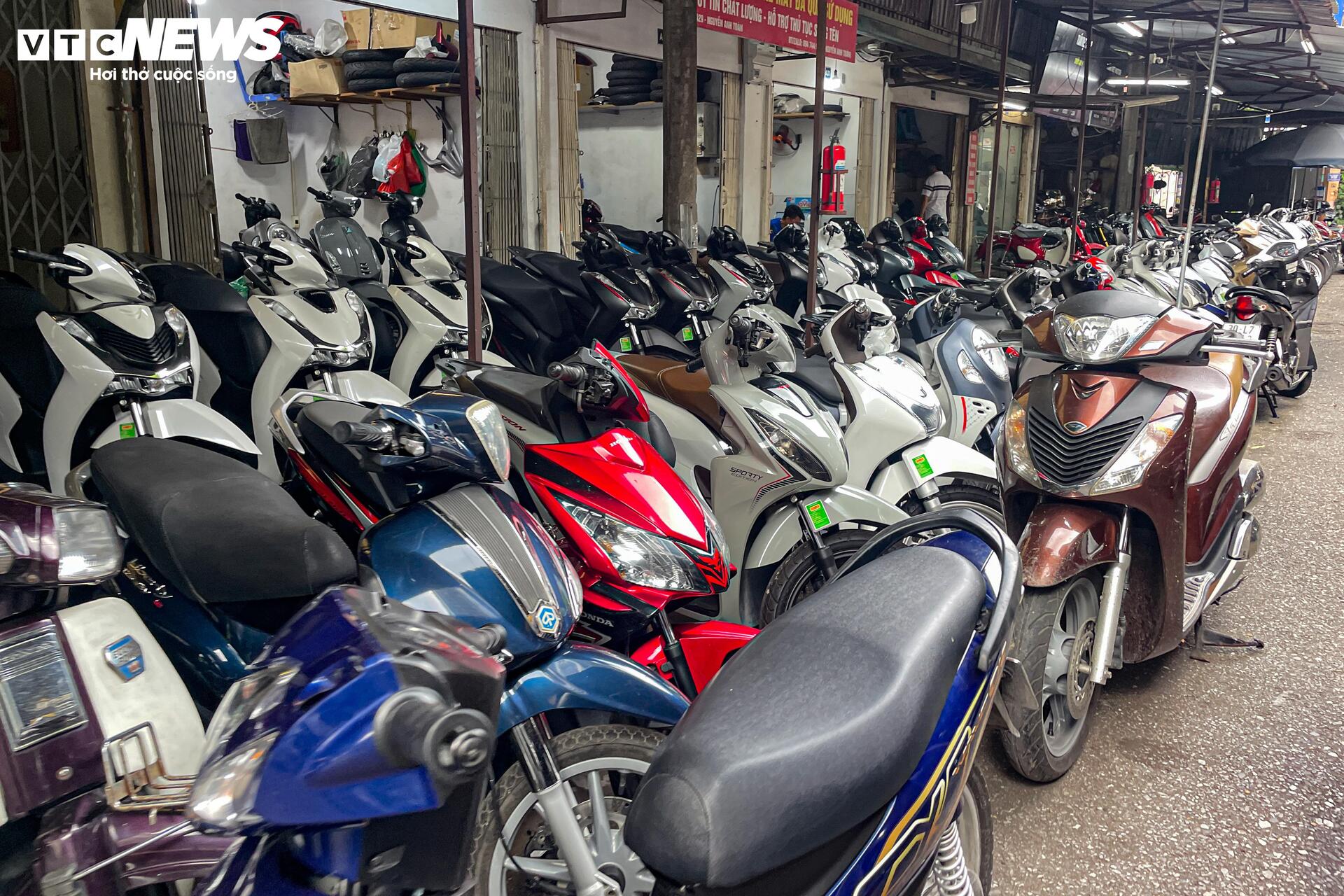 "Thủ phủ" xe máy cũ ở Hà Nội ế ẩm trước thông tin xe xăng sắp bị thay thế- Ảnh 6.
