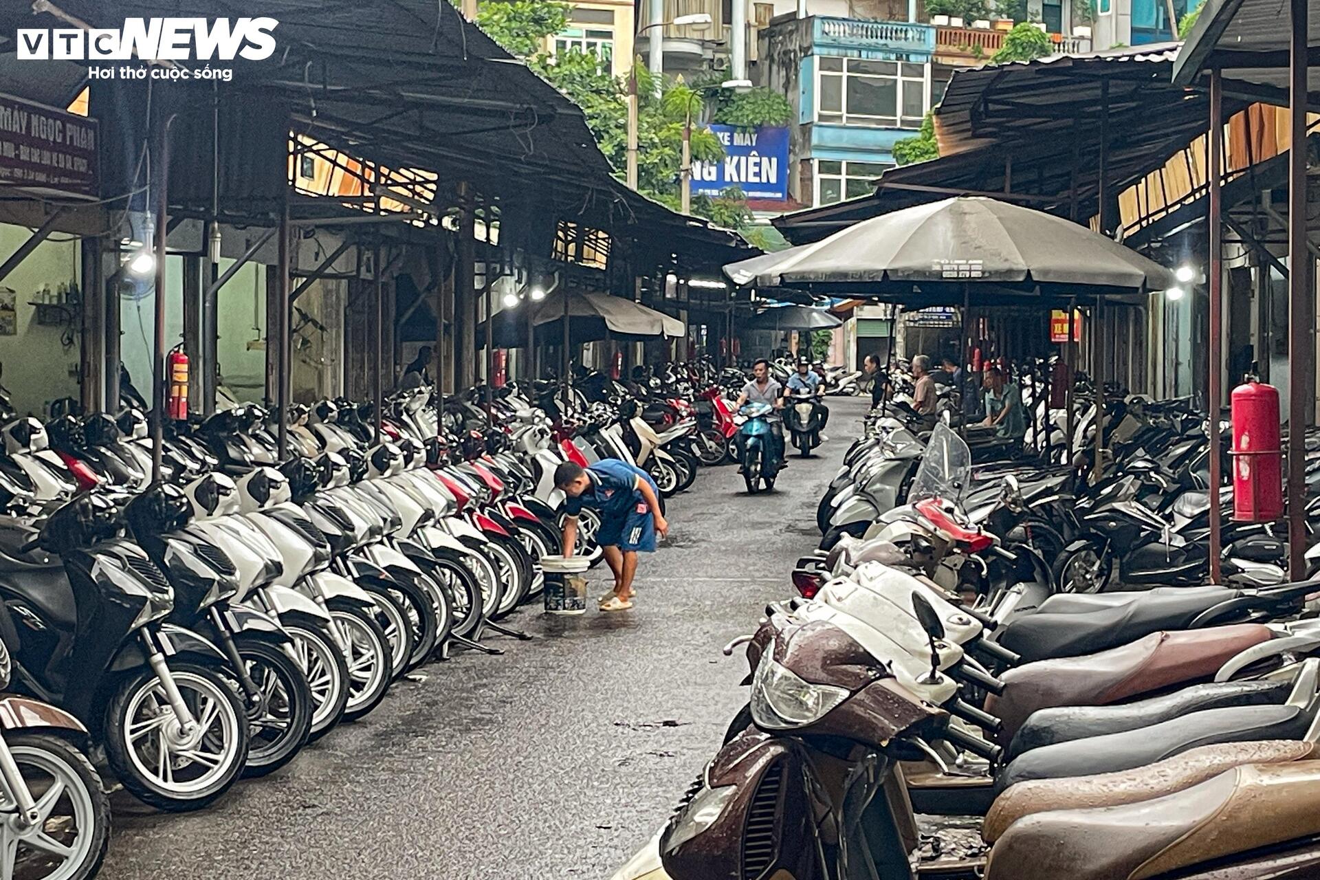 "Thủ phủ" xe máy cũ ở Hà Nội ế ẩm trước thông tin xe xăng sắp bị thay thế- Ảnh 4.