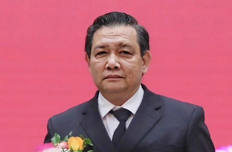Cựu Phó chánh án Phạm Tấn Hoàng bị cáo buộc nhận hối lộ trong hai vụ án lớn - Ảnh 1.