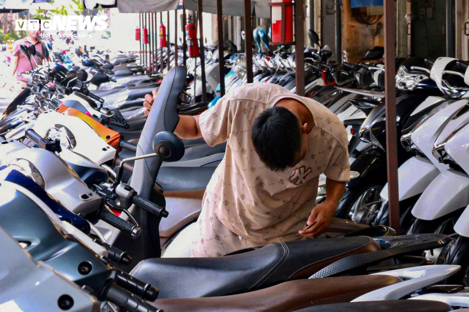 "Thủ phủ" xe máy cũ ở Hà Nội ế ẩm trước thông tin xe xăng sắp bị thay thế- Ảnh 8.