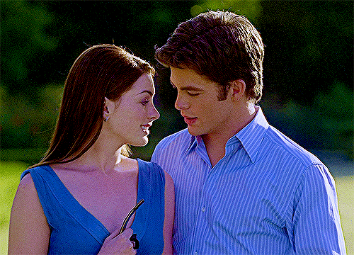 Vẻ đẹp năm 19 tuổi của Anne Hathaway đúng là huyền thoại, sao có thể vừa ngọt ngào vừa sang chảnh quý tộc thế này!- Ảnh 14.