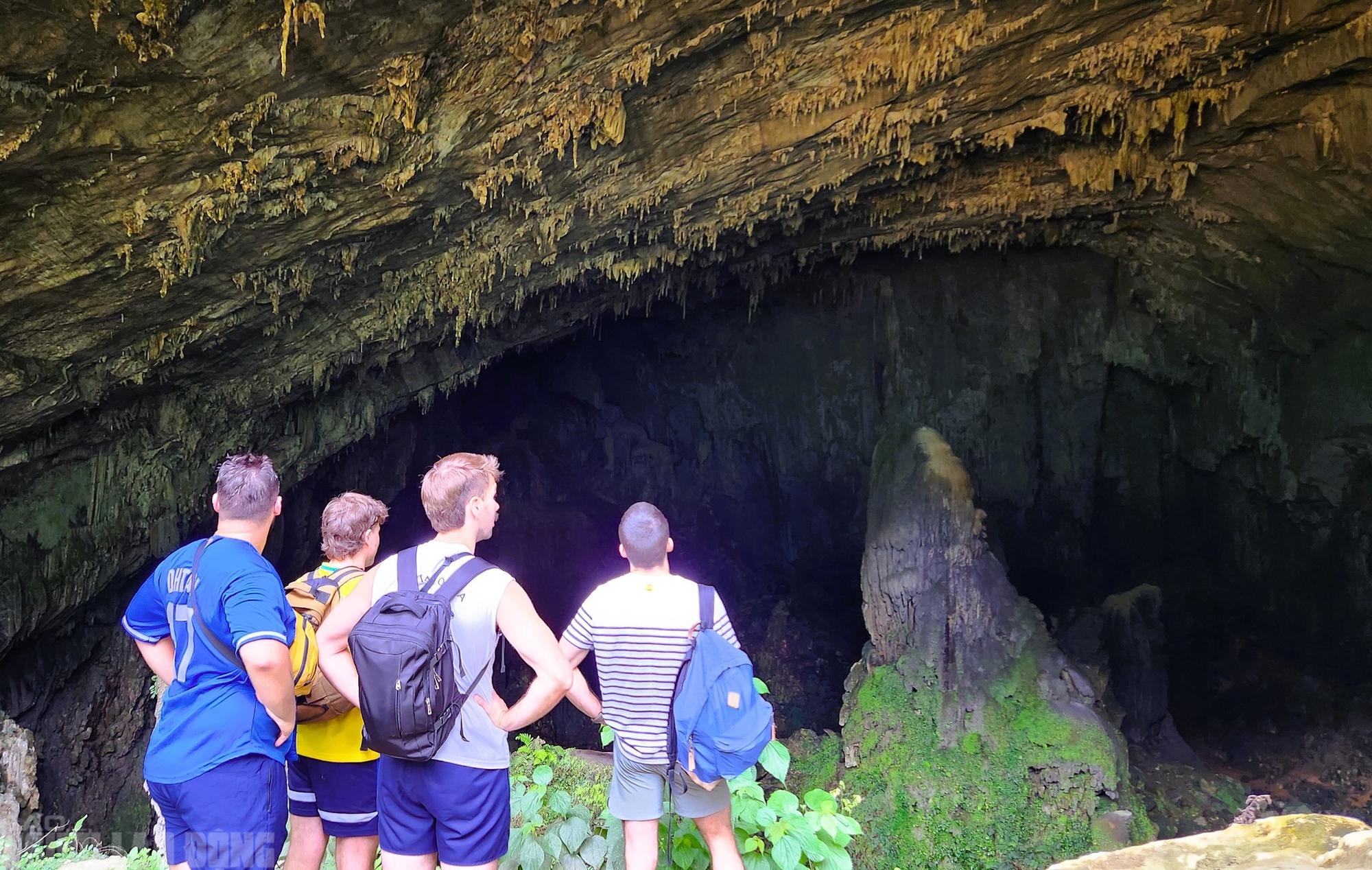 C&oacute; một "Sơn Đo&ograve;ng" đẹp nao l&ograve;ng giữa đại ng&agrave;n P&ugrave; Lu&ocirc;ng - Ảnh 15.