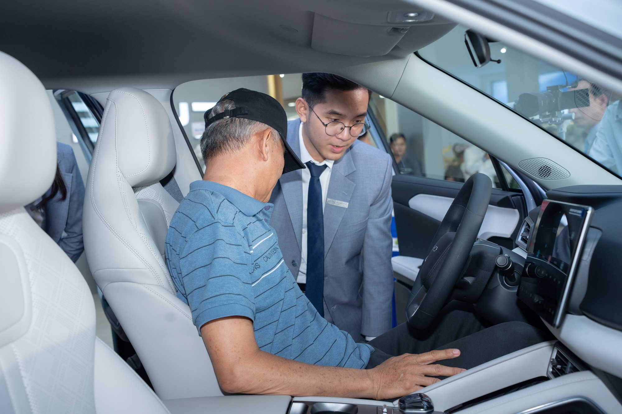 "Phá đảo" 1.800 km bằng một lần đổ xăng, sạc điện, BYD tiếp tục mang SUV điện Atto 2 tiến vào miền Tây - Ảnh 3. "Phá đảo" 1.800 km bằng một lần đổ xăng, sạc điện, BYD tiếp tục mang SUV điện Atto 2 tiến vào miền Tây - Ảnh 3.