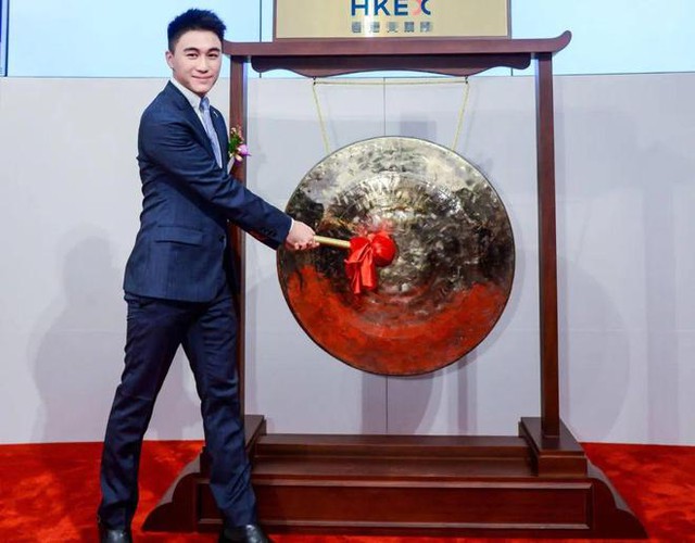 Chồng siêu mẫu Hề Mộng Dao bị tố Chồng siêu mẫu Hề Mộng Dao bị tố