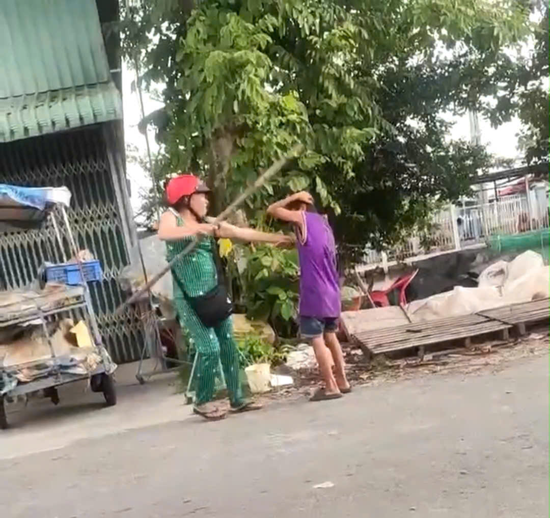 Cô ruột đánh cháu dã man vì không bán hết vé số ở Cần Thơ - Ảnh 1.