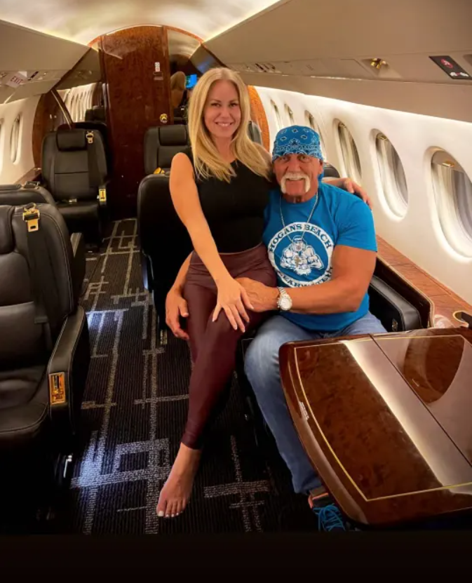 Huyền thoại HulkHogan qua đời để lại khối tài sản khủng, cuộc chiến thừa kế giữa vợ cũ, vợ mới và các con bùng nổ- Ảnh 1.