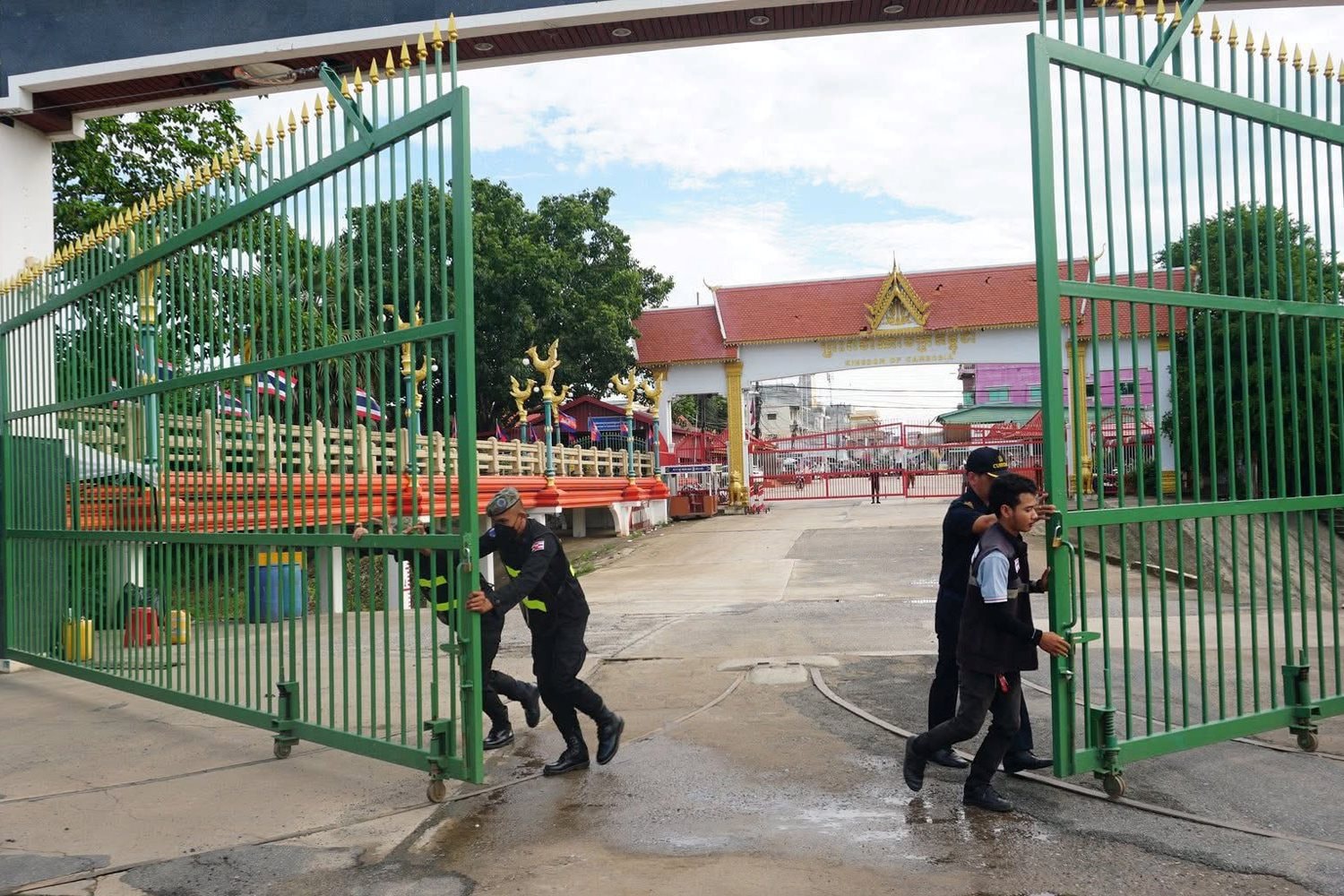 Quy mô kinh tế hiện chỉ bằng 1/10 Thái Lan, nhưng Campuchia có thế mạnh tăng trưởng rực rỡ - Ảnh 1.