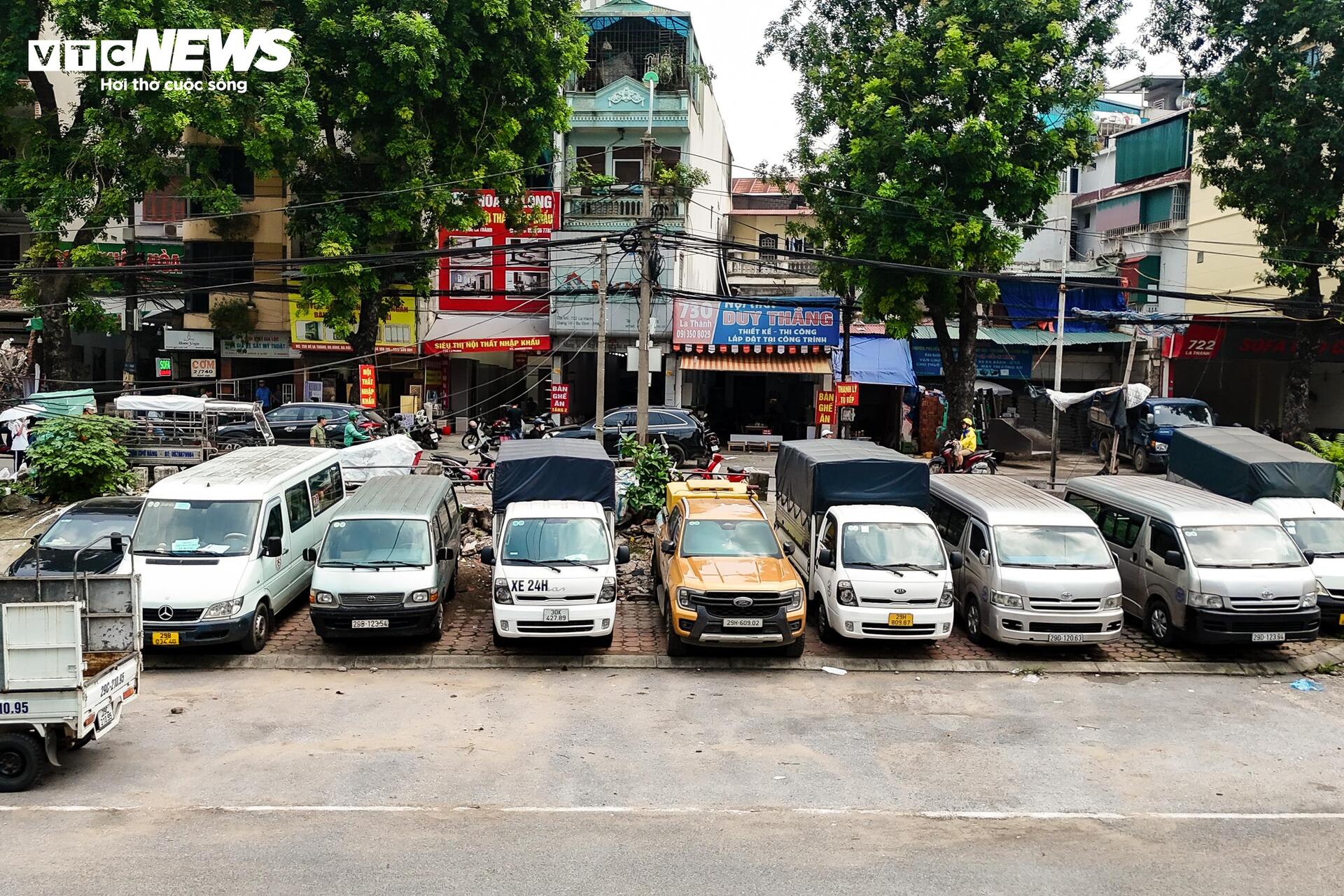 Hiện trạng 4 vị trí bãi đỗ và trạm sạc xe điện tại Hà Nội - Ảnh 8.