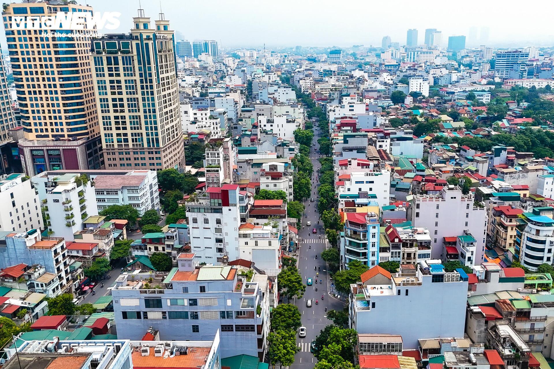 Hiện trạng 4 vị trí bãi đỗ và trạm sạc xe điện tại Hà Nội - Ảnh 2.