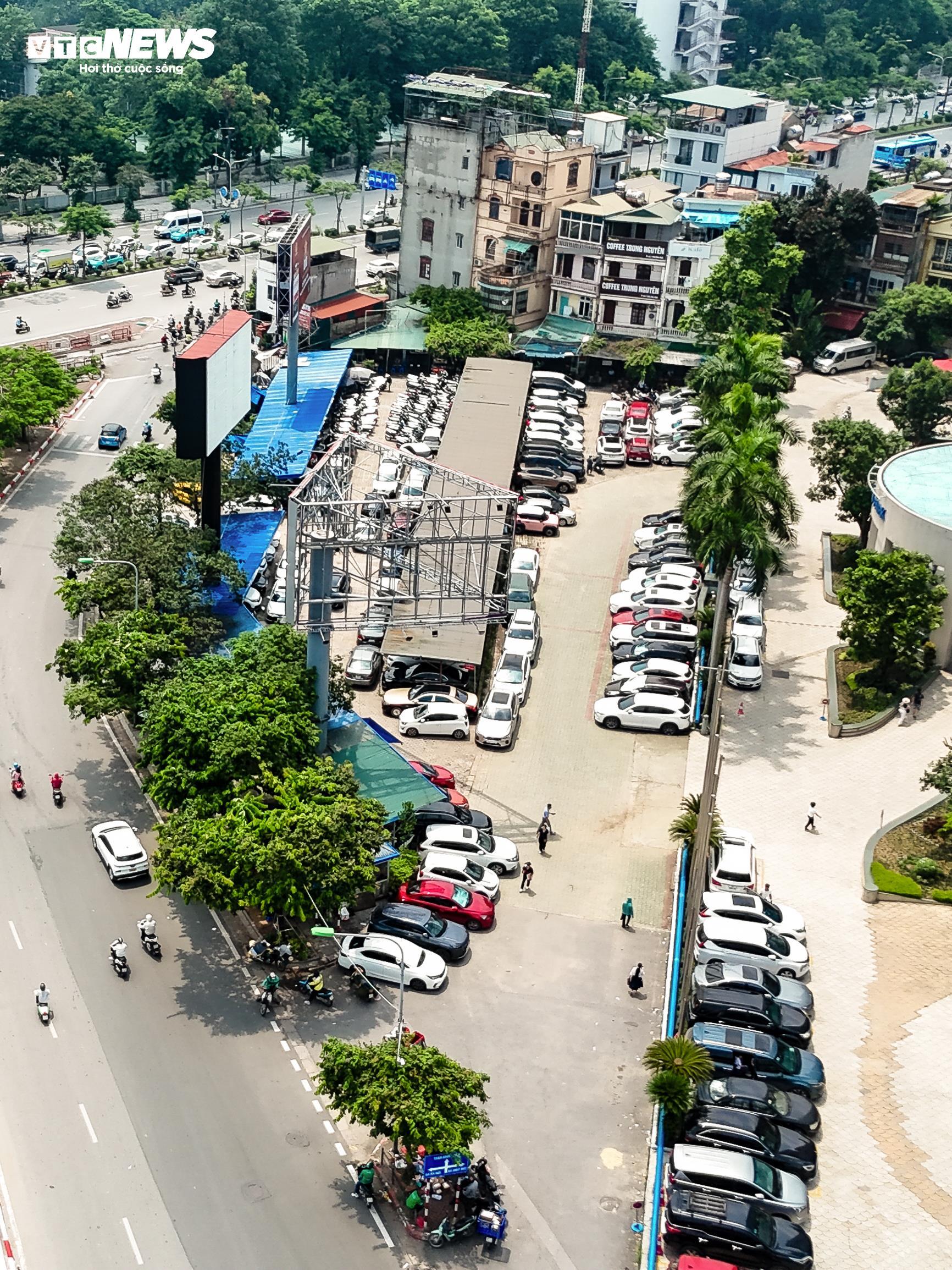 Hiện trạng 4 vị trí bãi đỗ và trạm sạc xe điện tại Hà Nội - Ảnh 10.