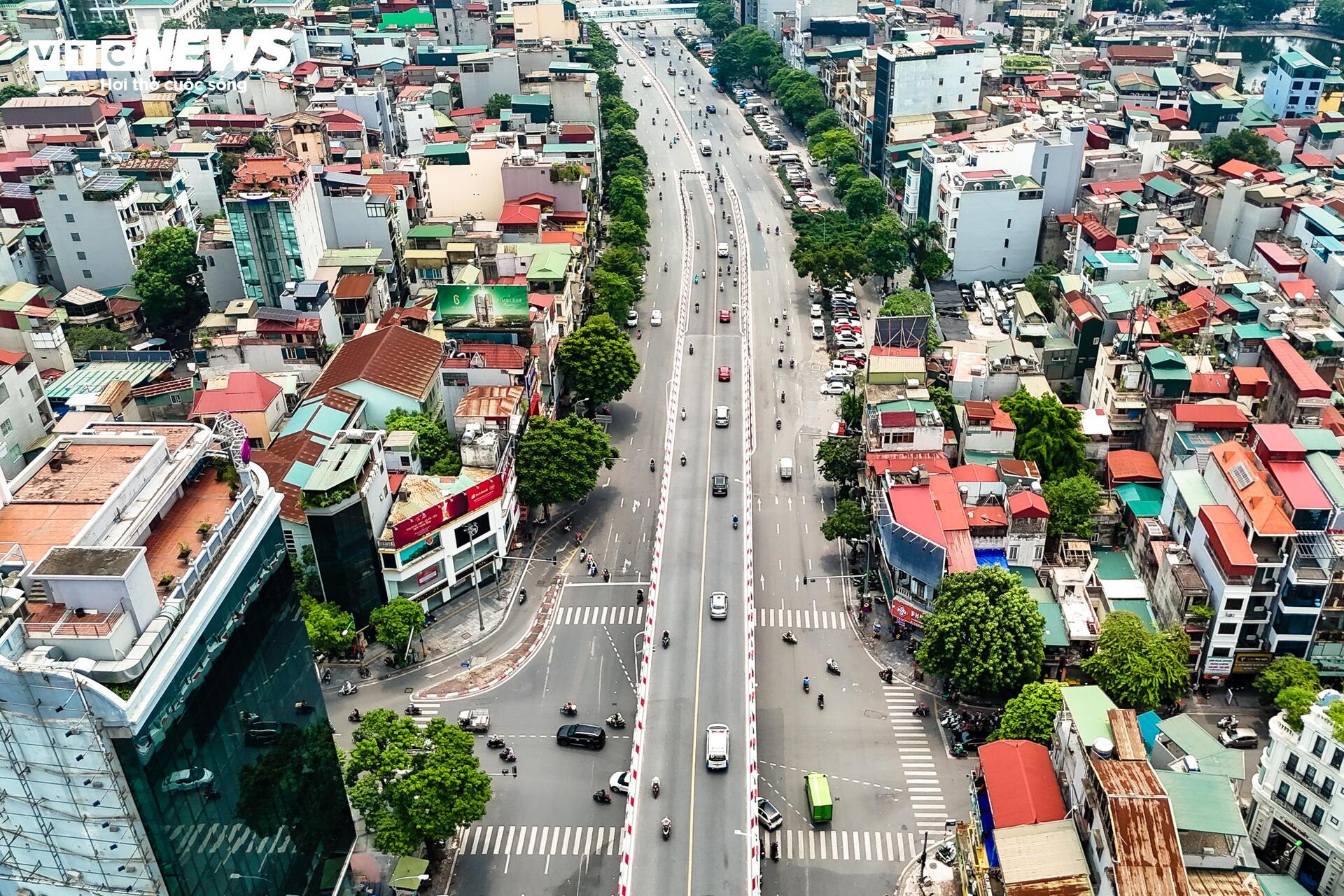 Hiện trạng 4 vị trí bãi đỗ và trạm sạc xe điện tại Hà Nội - Ảnh 11.