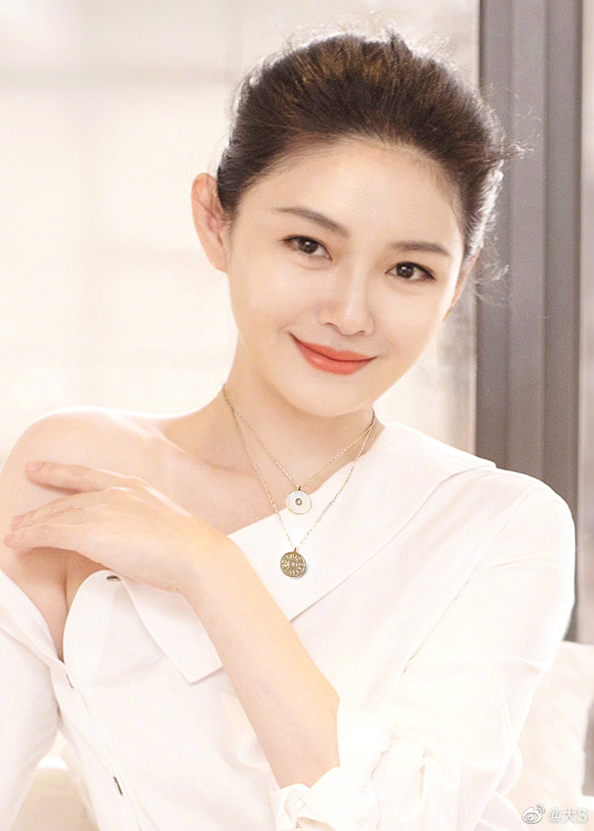 Chồng Từ Hy Viên ngày càng gầy yếu, lộ nhiều hành động kỳ lạ sau khi vợ đột ngột qua đời- Ảnh 5. Chồng Từ Hy Viên ngày càng gầy yếu, lộ nhiều hành động kỳ lạ sau khi vợ đột ngột qua đời- Ảnh 5.