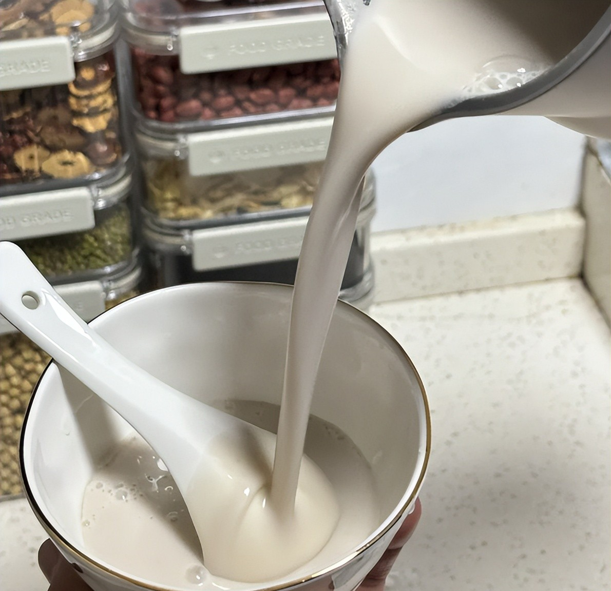 T&ocirc;i từng mua đủ thứ linh tinh đến khi chỉ giữ lại 4 m&oacute;n gia dụng &ldquo;đ&aacute;ng từng đồng&rdquo; v&agrave; thấy đời m&igrave;nh nhẹ hẳn- Ảnh 2.