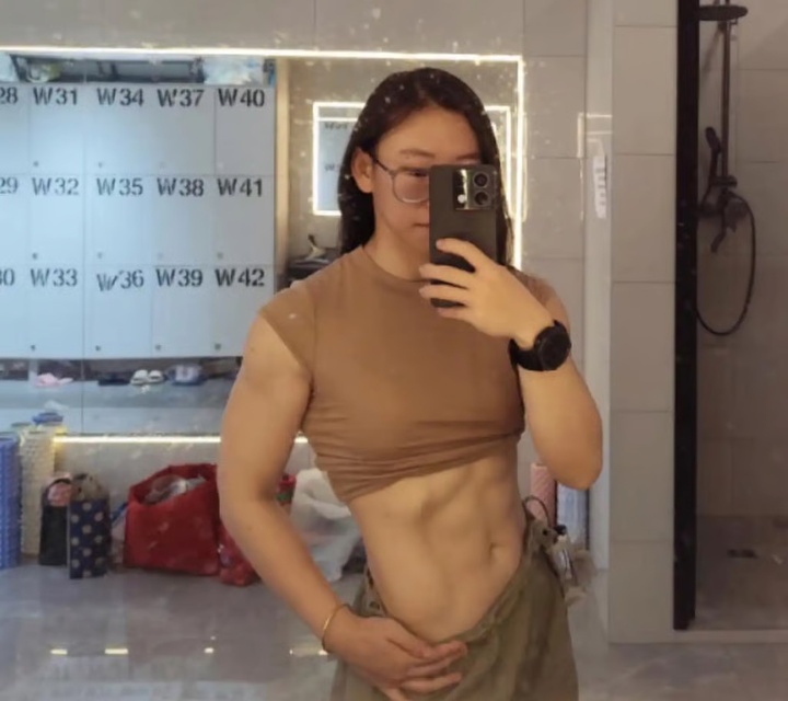 Nữ bác sỹ pháp y nổi tiếng với thân hình vạm vỡ, xử lý 600 thi thể trong 3 năm - Ảnh 2.
