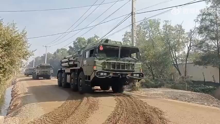 Pháo phản lực AR - 2 Campuchia mạnh vượt trội HIMARS trong công nghệ quân sự - Ảnh 2.