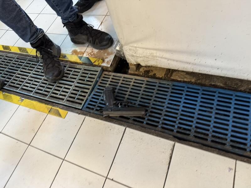 Danh tính nghi phạm vụ xả súng tại chợ ẩm thực Bangkok gây chấn động - Ảnh 2.