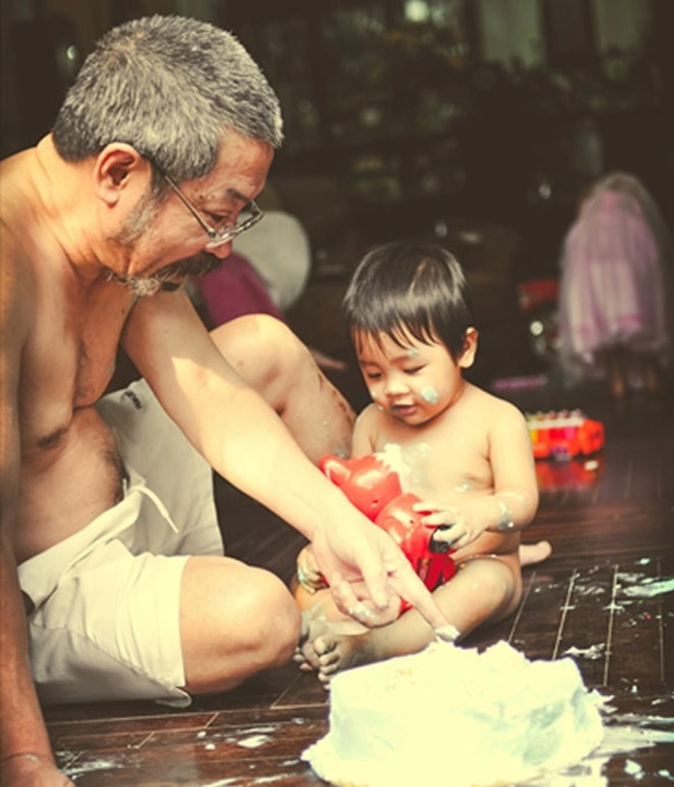Cuộc đời nam NSND nguyên giám đốc 2 nhà hát hàng đầu Việt Nam: U80 viên mãn bên vợ kém 32 tuổi - Ảnh 2.