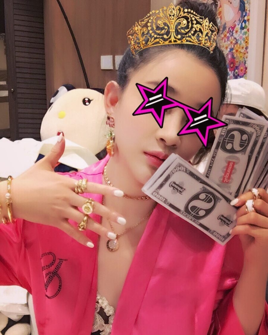 "Sao nam hạng A to&agrave;n phim hot" bị bồ nh&iacute; 9x tung h&ecirc; hợp đồng bao nu&ocirc;i, liền bắt tay vợ tống tiểu tam v&agrave;o t&ugrave; 3 năm trời- Ảnh 4.