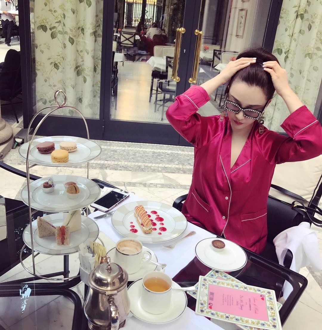 "Sao nam hạng A to&agrave;n phim hot" bị bồ nh&iacute; 9x tung h&ecirc; hợp đồng bao nu&ocirc;i, liền bắt tay vợ tống tiểu tam v&agrave;o t&ugrave; 3 năm trời- Ảnh 6.