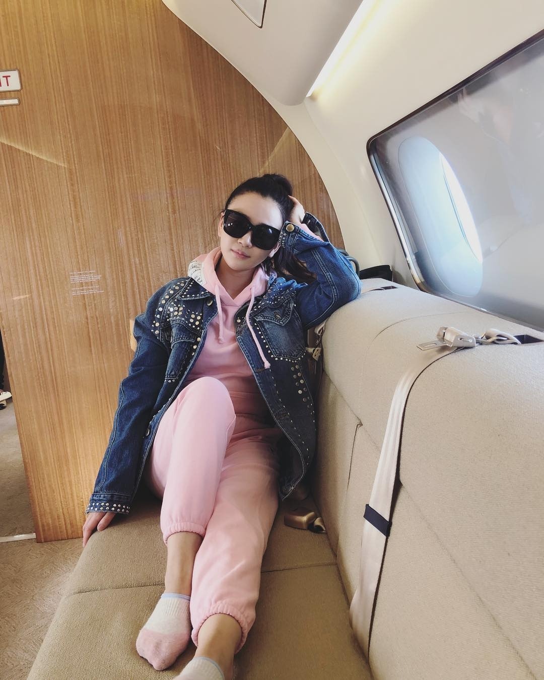 "Sao nam hạng A to&agrave;n phim hot" bị bồ nh&iacute; 9x tung h&ecirc; hợp đồng bao nu&ocirc;i, liền bắt tay vợ tống tiểu tam v&agrave;o t&ugrave; 3 năm trời- Ảnh 5.