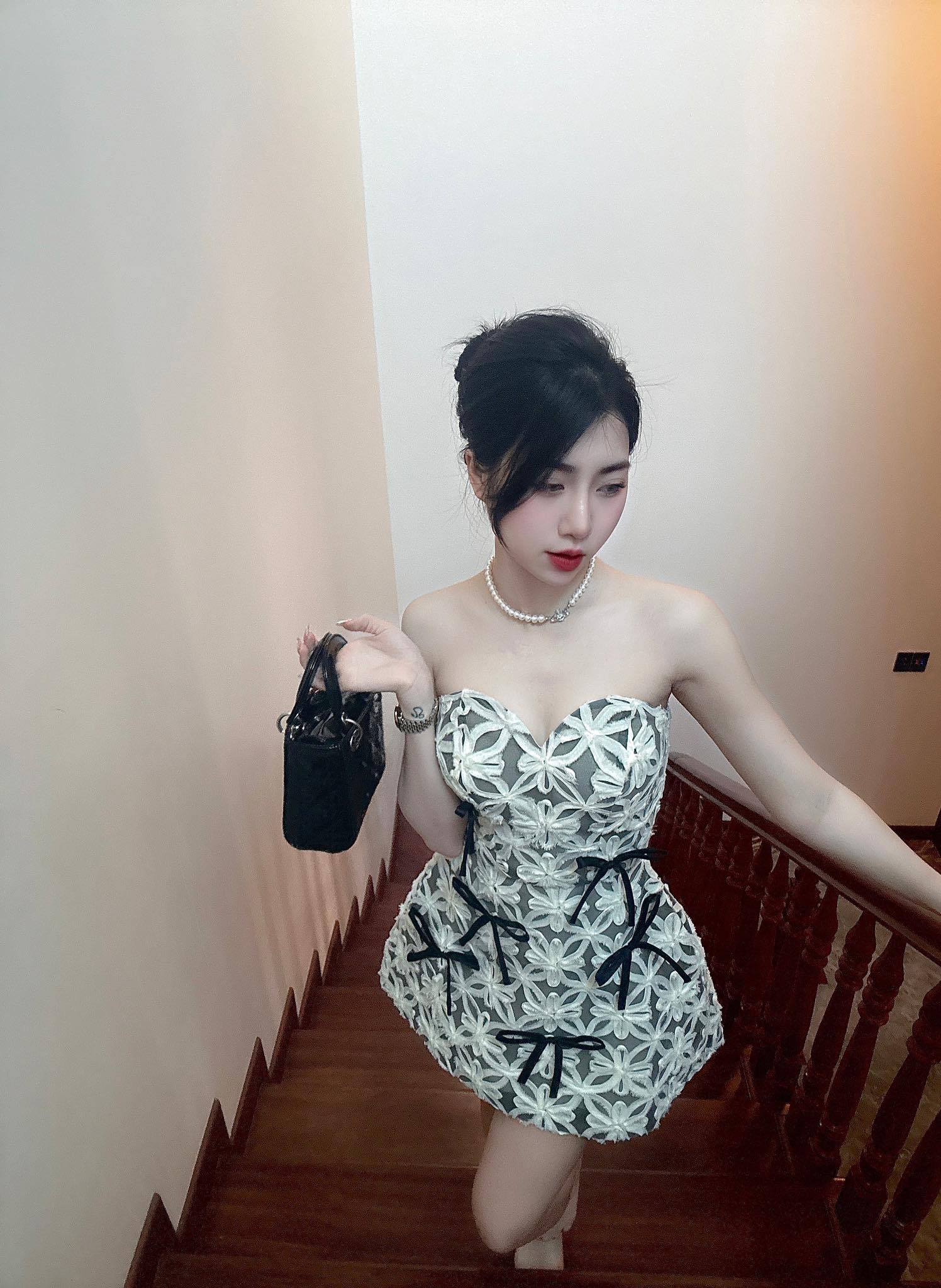 Em gái hot nhất làng bóng đá diện bikini nóng bỏng, khoe visual cực phẩm khiến dân mạng "bỏng mắt" - Ảnh 5. Em gái hot nhất làng bóng đá diện bikini nóng bỏng, khoe visual cực phẩm khiến dân mạng "bỏng mắt" - Ảnh 5.