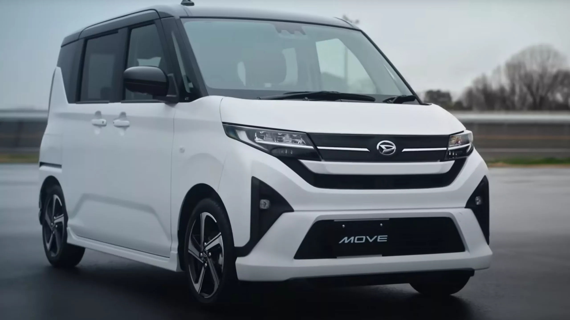 Thương hiệu con của Toyota nâng cấp MPV mini ngắn hơn Morning, i10: Cửa trượt như Carnival, ăn xăng từ hơn 3,9 lít/100km, có 4WD như SUV - Ảnh 2.