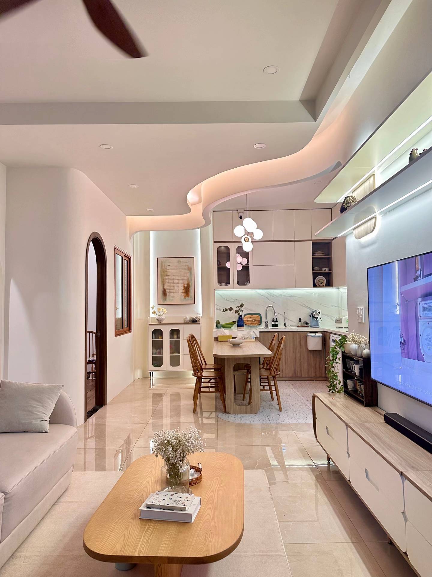 Vợ chồng trẻ chi hơn 1 tỷ xây nhà mặt đường 70m²: Tiết lộ cách xây đẹp đúng ý mà vẫn tiết kiệm chi phí- Ảnh 6.