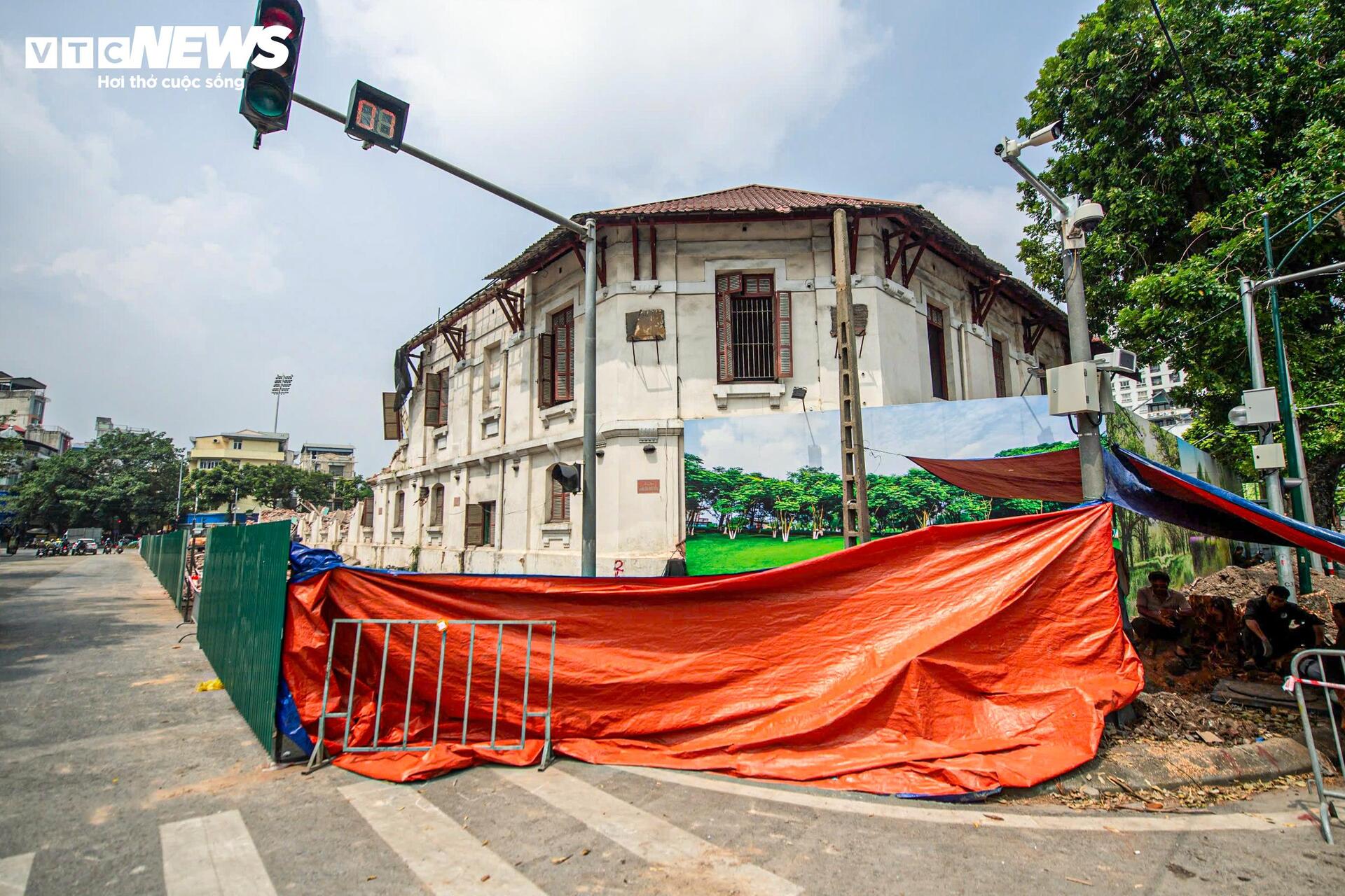 Phá dỡ tòa nhà Pháp cổ phục vụ mở rộng đường Hùng Vương 2 / 9 tại Hà Nội - Ảnh 2.