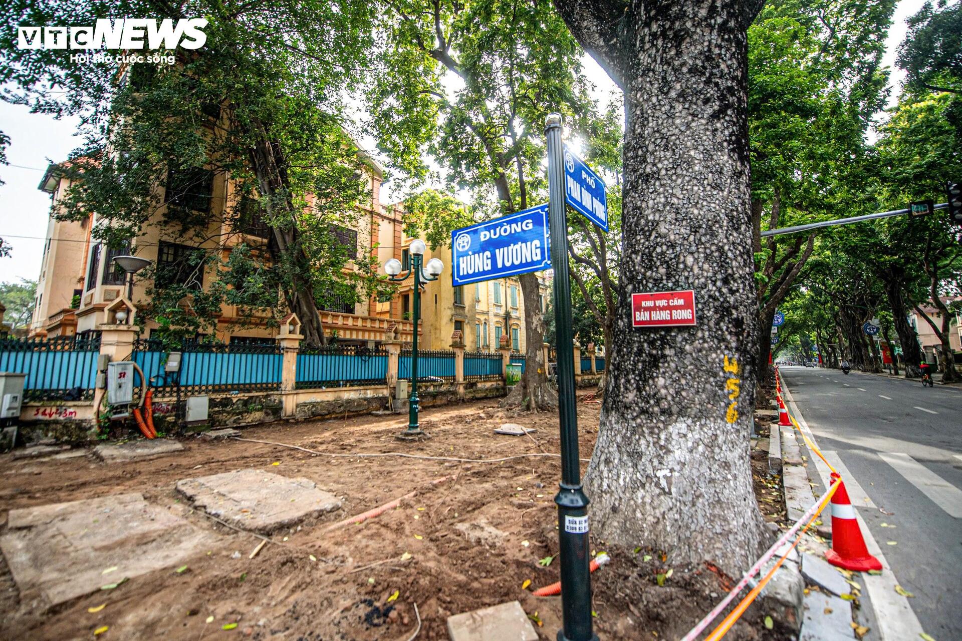 Phá dỡ tòa nhà Pháp cổ phục vụ mở rộng đường Hùng Vương 2 / 9 tại Hà Nội - Ảnh 9.