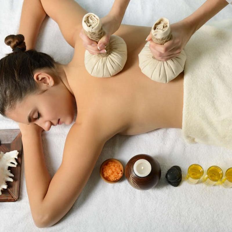 Chườm nhiệt &ndash; T&iacute;nh năng phổ biến tr&ecirc;n c&aacute;c d&ograve;ng m&aacute;y massage hiện nay - Ảnh 1.
