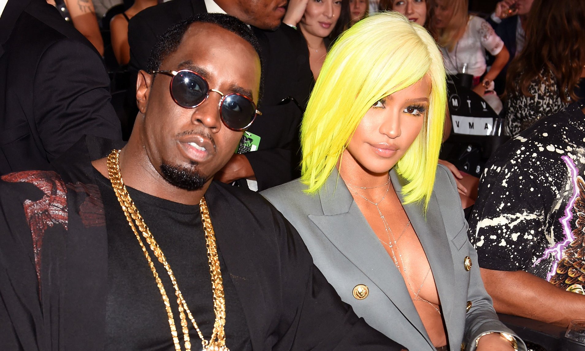 Diddy thoát án chung thân gây sốc: Nữ ca sĩ đưa ông trùm vào tù giờ ra sao?- Ảnh 5. Diddy thoát án chung thân gây sốc: Nữ ca sĩ đưa ông trùm vào tù giờ ra sao?- Ảnh 5.