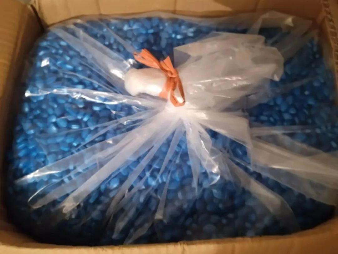 Công an triệt phá đường dây sản xuất thuốc giả quy mô lớn tại Trung Quốc - Ảnh 1.